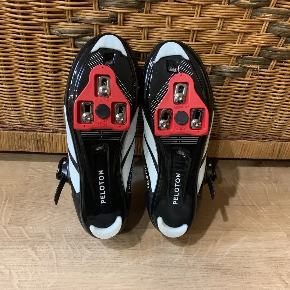 Peloton Cycling Shoes Size 39 Mens 6 / Womens 8 Black W/ Delta Compatible Cleats